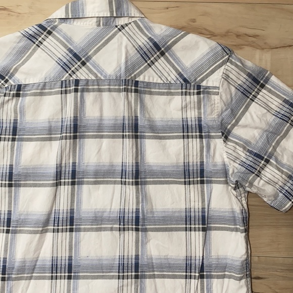 Chalc L White Plaid Button Front. Short Sleeves. - Picture 7 of 8